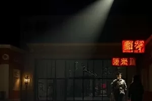 年代剧《旧钟表店》木柜与怀表封面